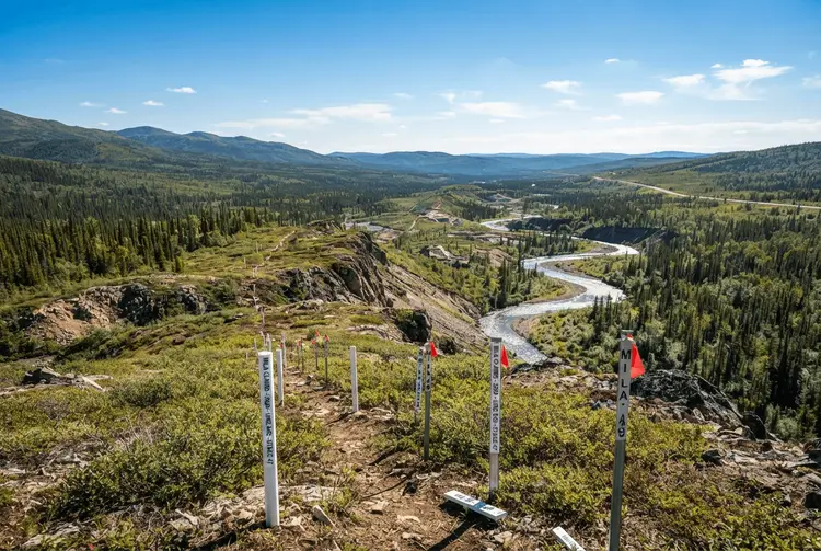 Flow Metals sichert strategische Claims entlang des Little Gold Creek im Yukon