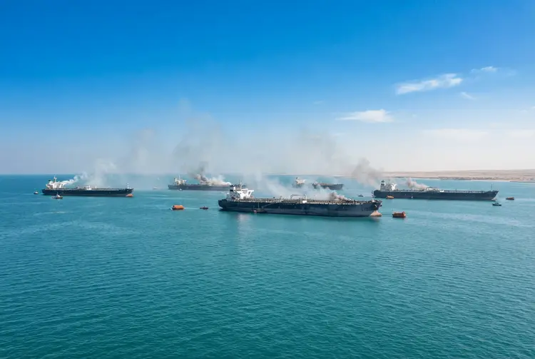 Rohöl kratzt an 100 Dollar: USA versenken iranische Tanker im Persischen Golf