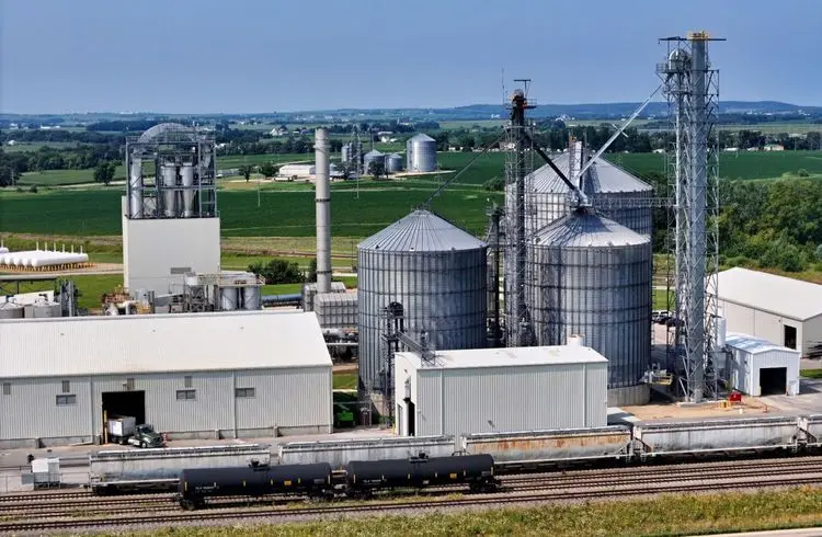 US-Ethanolproduktion auf Rekordniveau trotz sinkender Bestände
