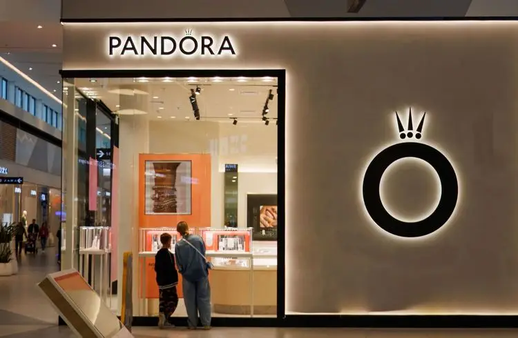 Pandora-Aktie unter Druck wegen steigender Rohstoffpreise