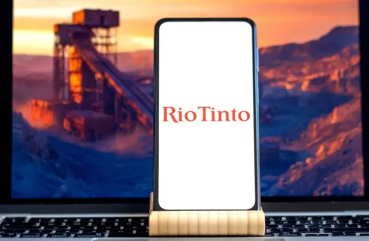 Rio Tinto plant Anteilstausch mit Chinalco