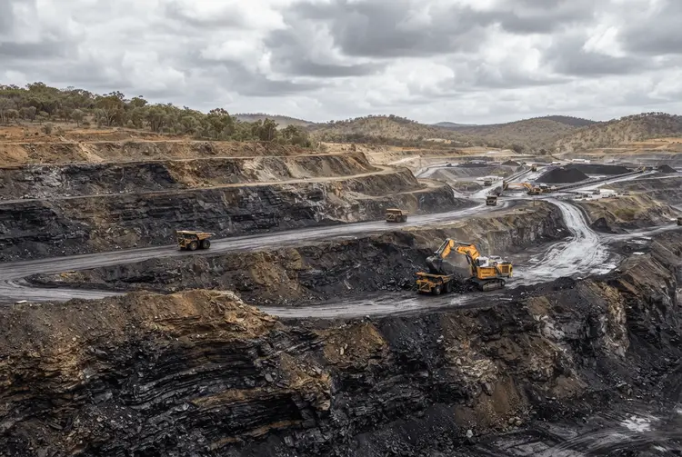 Jameson Resources sammelt Kapital für Kokskohleprojekt Crown Mountain ein