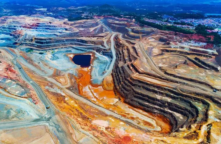 Bergbauausblick verdüstert sich angesichts der doppelten Bedrohung